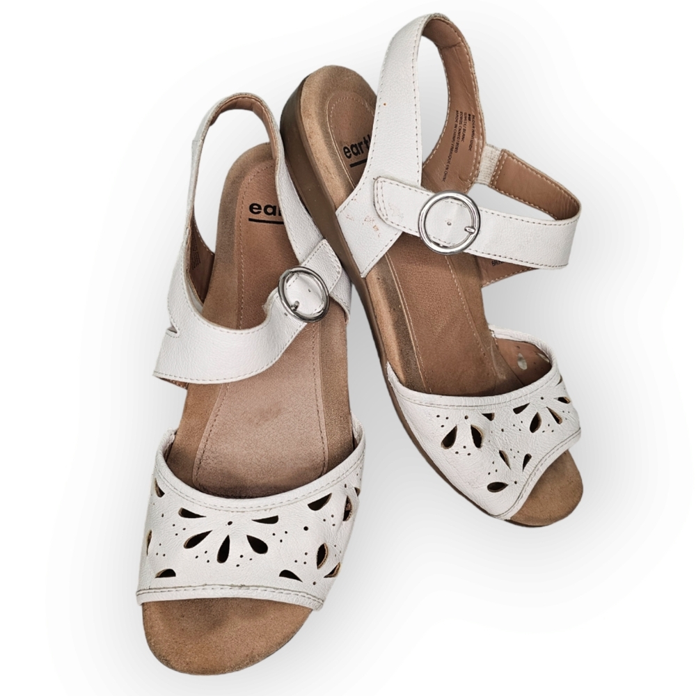 Earth Alder Arvi Floral Cutout Quarter Strap Sandal White Leather 8W Wide